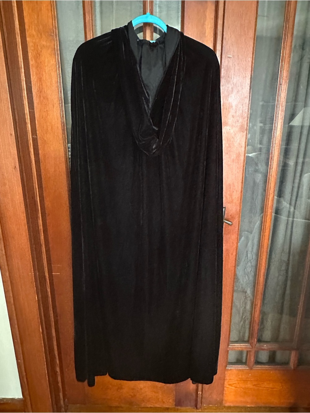 Black Velvet Cape with Hood NWT Adult One Size Fits Most - Picture 2 of 9